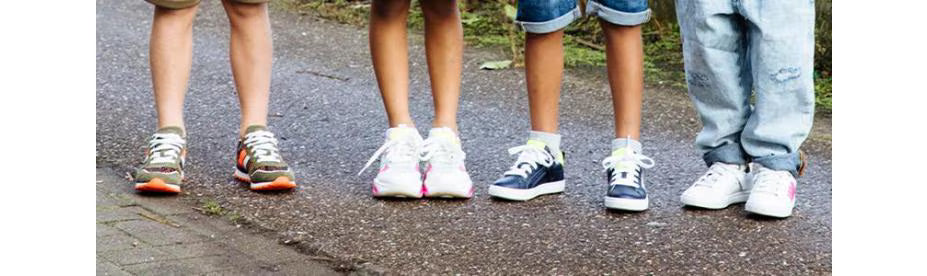 Hoe moet ik Braqeez schoenen goed verzorgen?